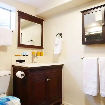 Apartamento Private Basement, Bath, Living Area In Morrison Exterior foto